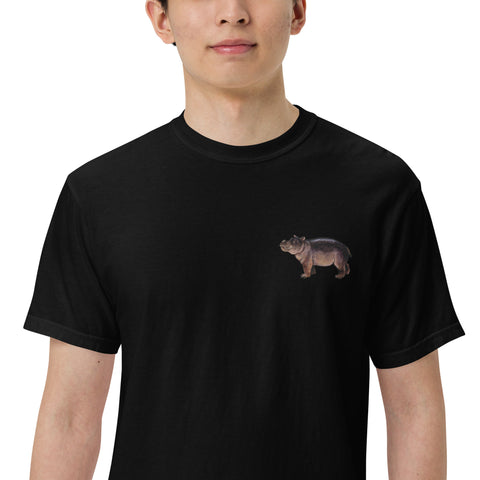 Nilpferdson gestickt auf unisex T-Shirt mit schwerem Stoff - schwarz